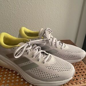 Adidas super nova 2.0 running shoe